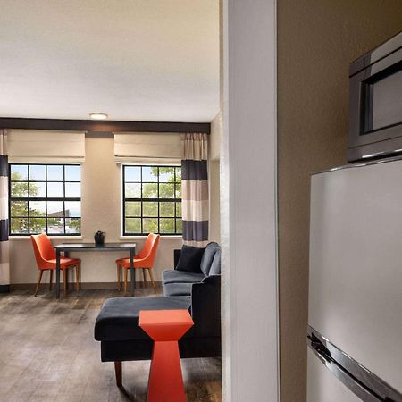 Hotel Ramada By Wyndham Albuquerque Airport Zewnętrze zdjęcie