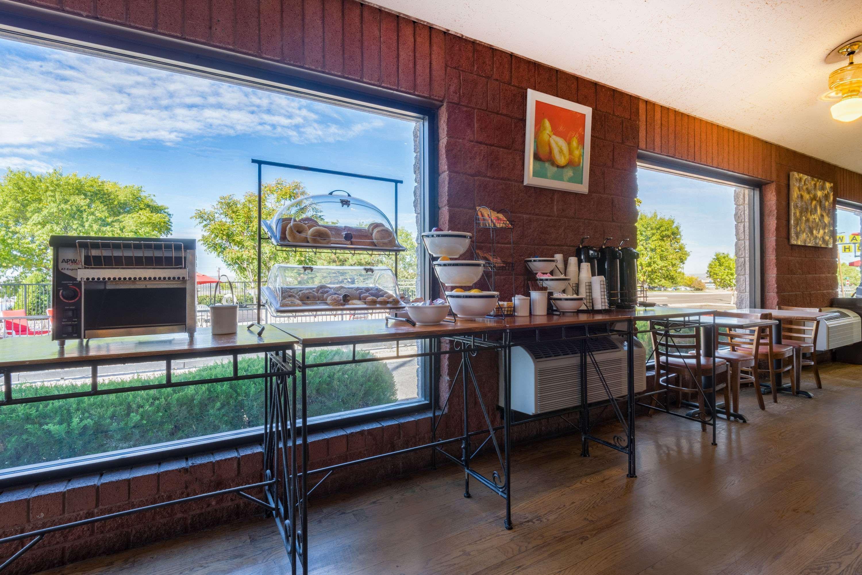 Hotel Ramada By Wyndham Albuquerque Airport Zewnętrze zdjęcie