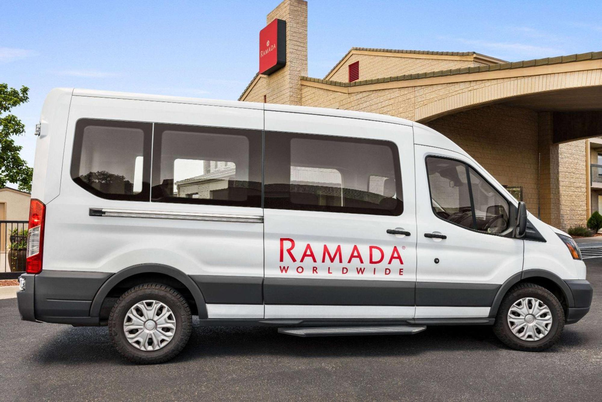Hotel Ramada By Wyndham Albuquerque Airport Zewnętrze zdjęcie