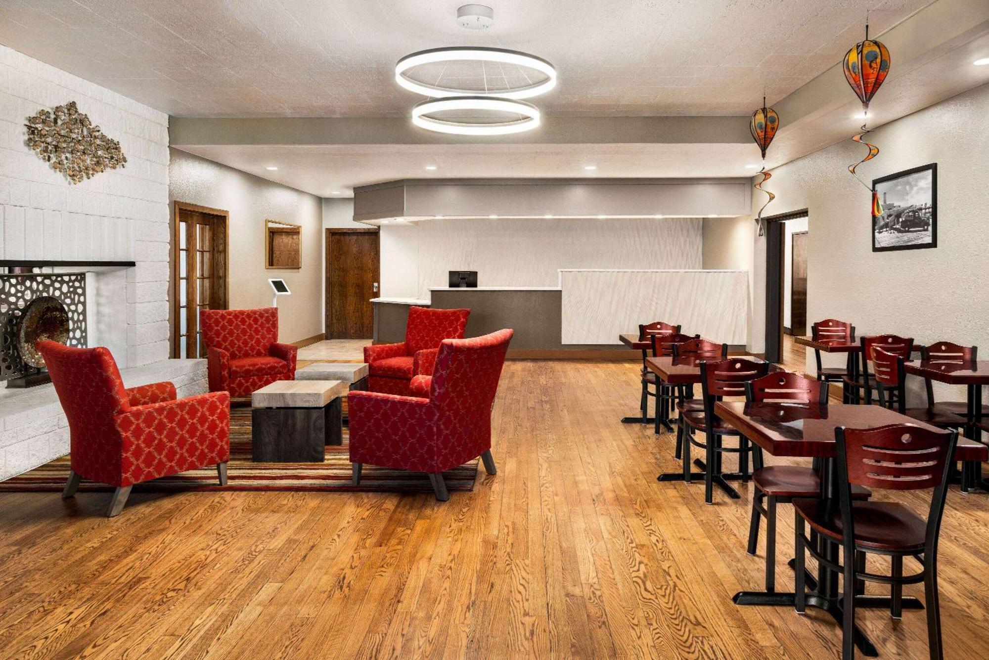 Hotel Ramada By Wyndham Albuquerque Airport Zewnętrze zdjęcie