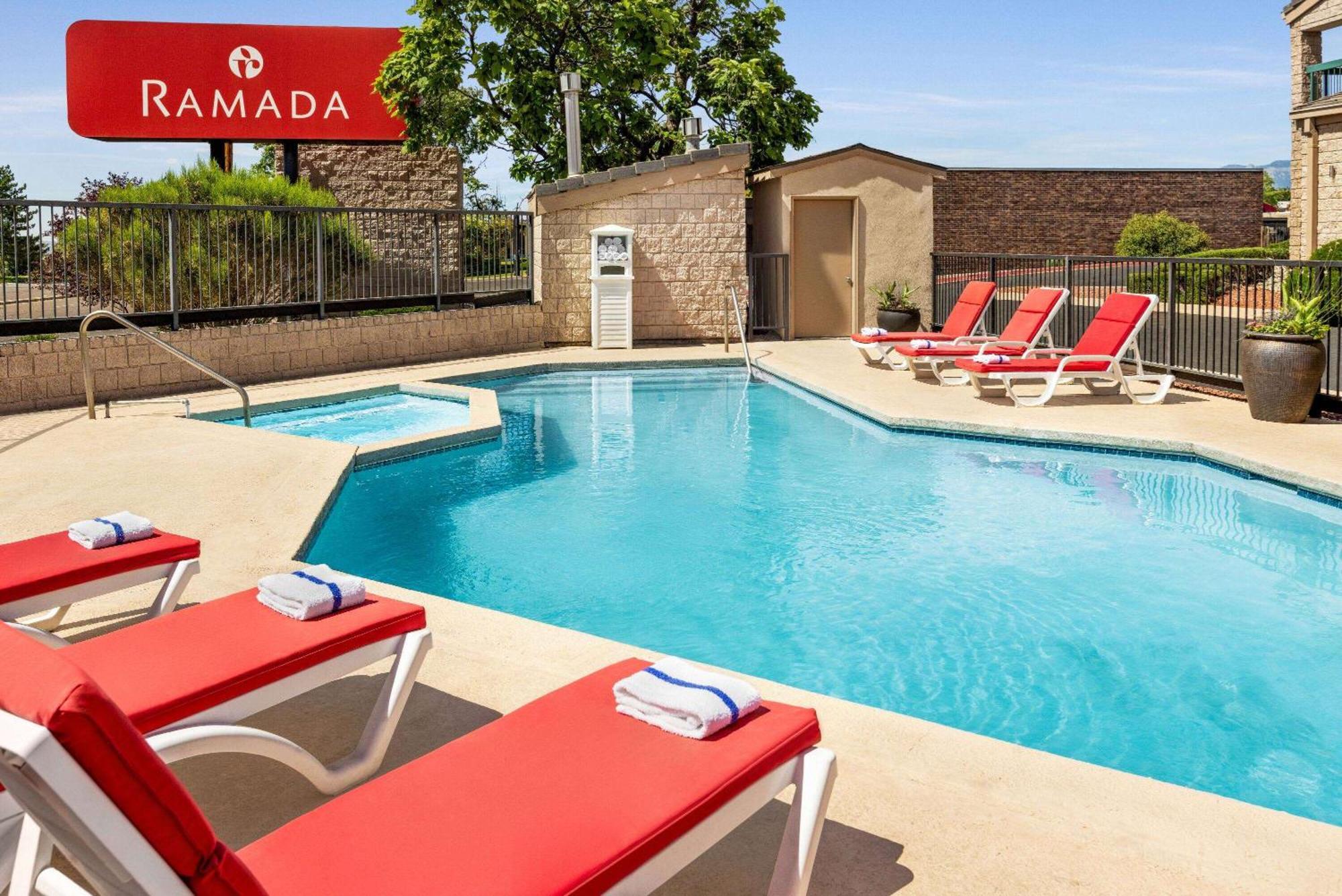 Hotel Ramada By Wyndham Albuquerque Airport Zewnętrze zdjęcie