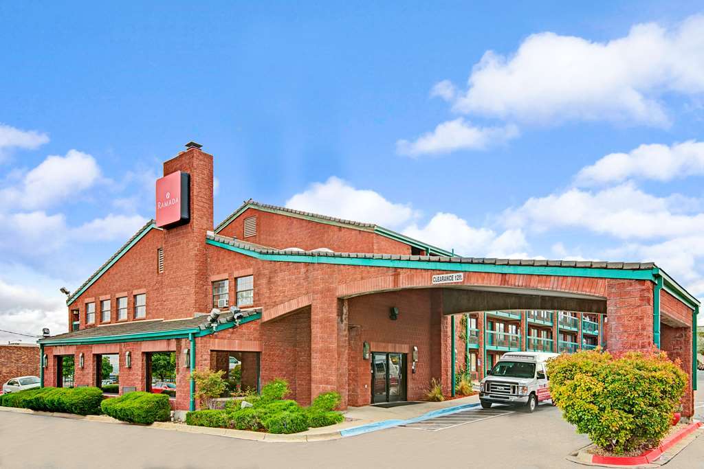 Hotel Ramada By Wyndham Albuquerque Airport Zewnętrze zdjęcie